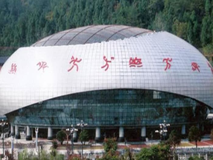 虎林体育中心球形网架加工安装